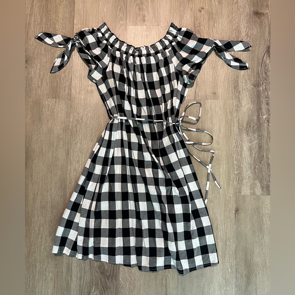 Chic Black and White Gingham Dress